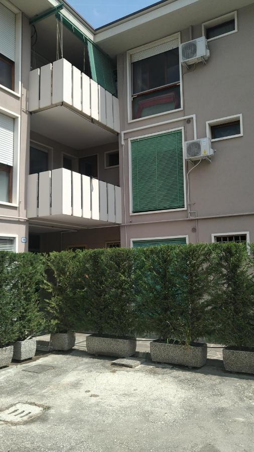 Vicino Al Prato Della Valle Intero Appartamento Parcheggio Facile Di Fronte 파도바 외부 사진
